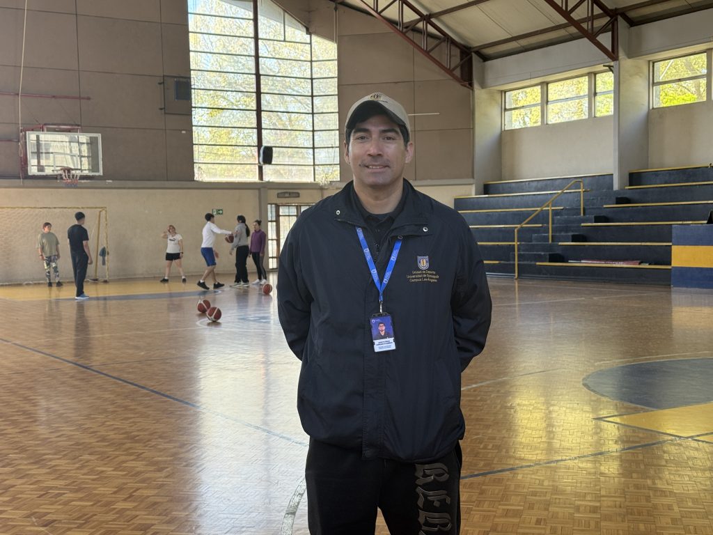 Juan Carrasco Carrillo, trabajador del Campus Los Ángeles UdeC.