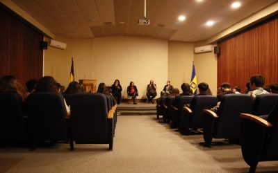 Con participación de estudiantes de cuarto año medio y de la comunidad universitaria se realizó panel sobre el uso ético de la información en el entorno digital.