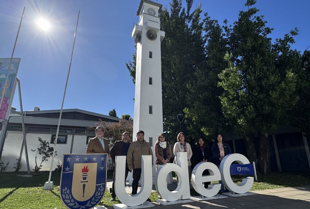 UdeC Campus Los Ángeles y DAEM fortalecen alianza para la formación docente y vinculación educativa