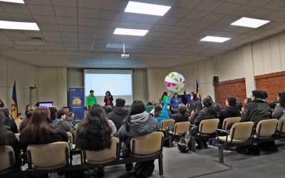 Con actividades lúdicas se llevó a cabo workshop que incluyó charla y taller para estudiantes de Pedagogía en Inglés del Campus Los Ángeles