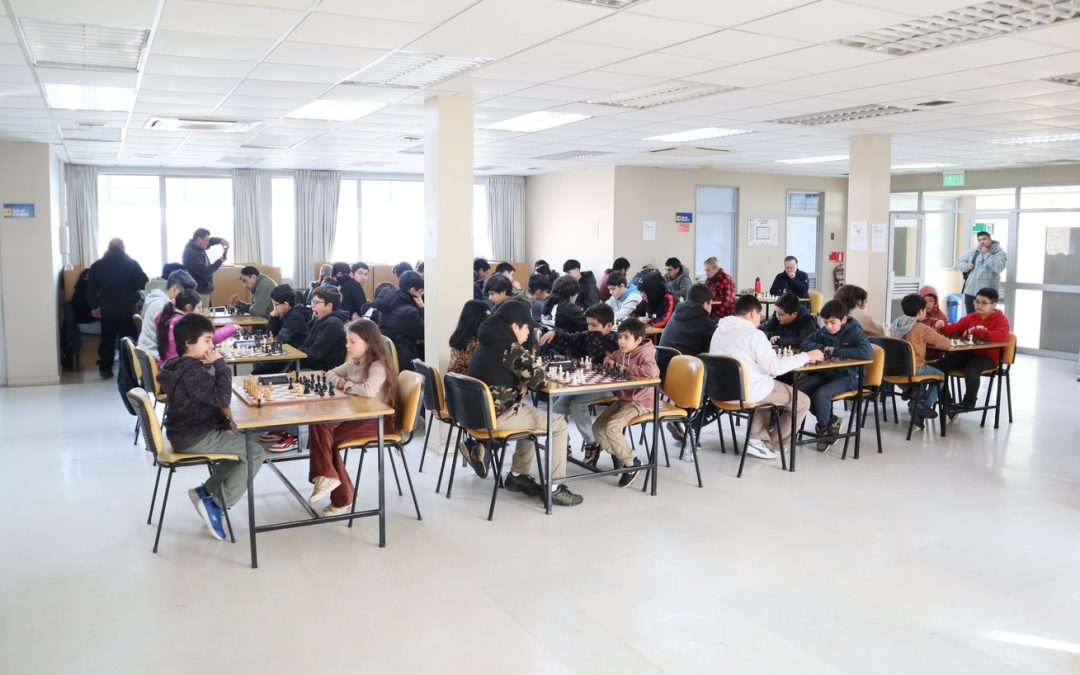 Primer Torneo Abierto de Ajedrez UdeC convocó a cerca de 40 concursantes repartidos en tres categorías