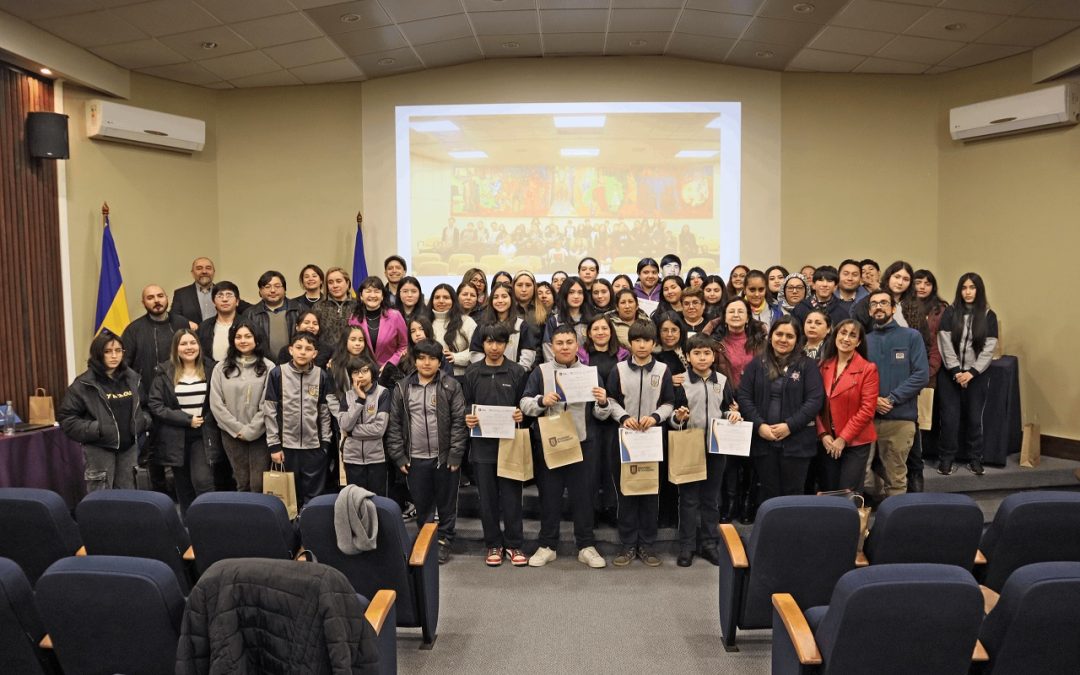 Aportó a la convivencia escolar: Proyecto VRIM en Campus Los Ángeles creó libro digital con autorretratos literarios de estudiantes de Quilleco