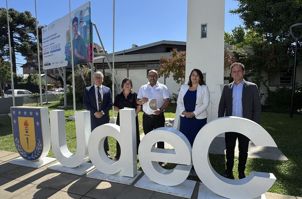 Reunión entre CMPC, UdeC Campus Los Ángeles y Corcudec define trabajo en conjunto para el año 2025 en materia cultural