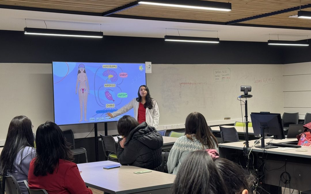 Taller sobre ciclo menstrual para estudiantes promueve el autocuidado y la educación en salud sexual en el Campus Los Ángeles