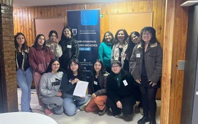 Taller de convivencia fortalece vínculos entre residentes del hogar universitario del Campus Los Ángeles