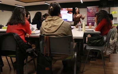 Mes del libro: Taller de escritura inicial para mujeres se sumó a parrilla de actividades en el Campus Los Ángeles