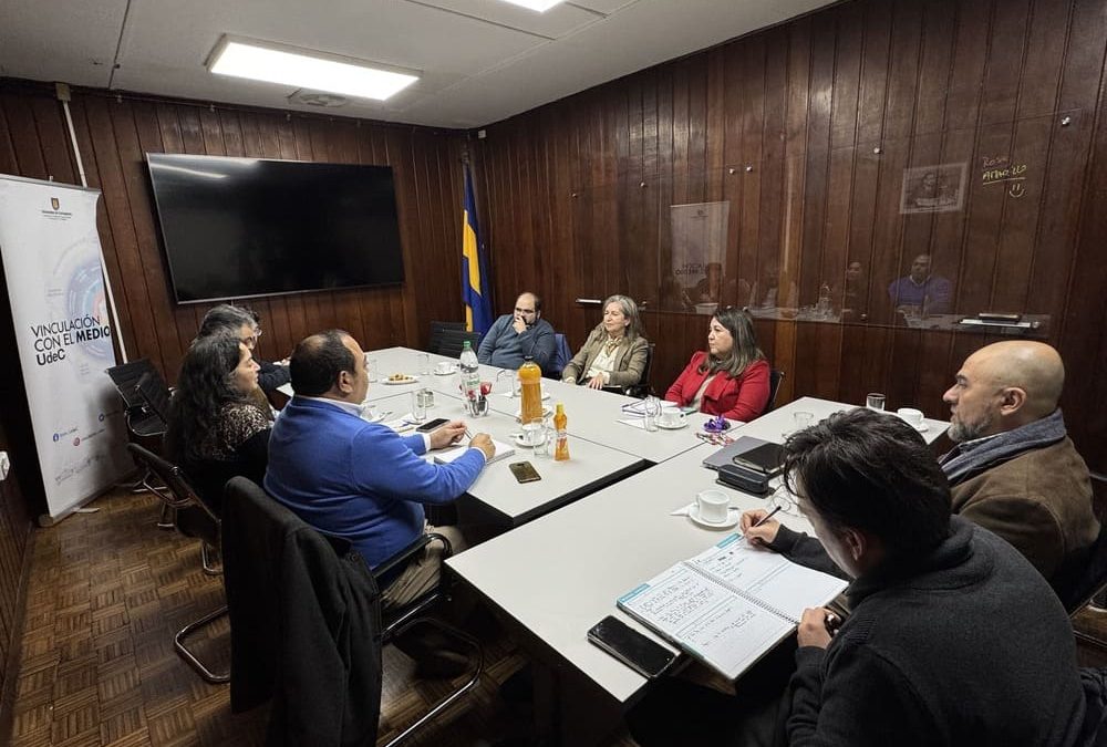 Rectoría desarrolla jornada de trabajo junto a la comunidad universitaria del Campus Los Ángeles